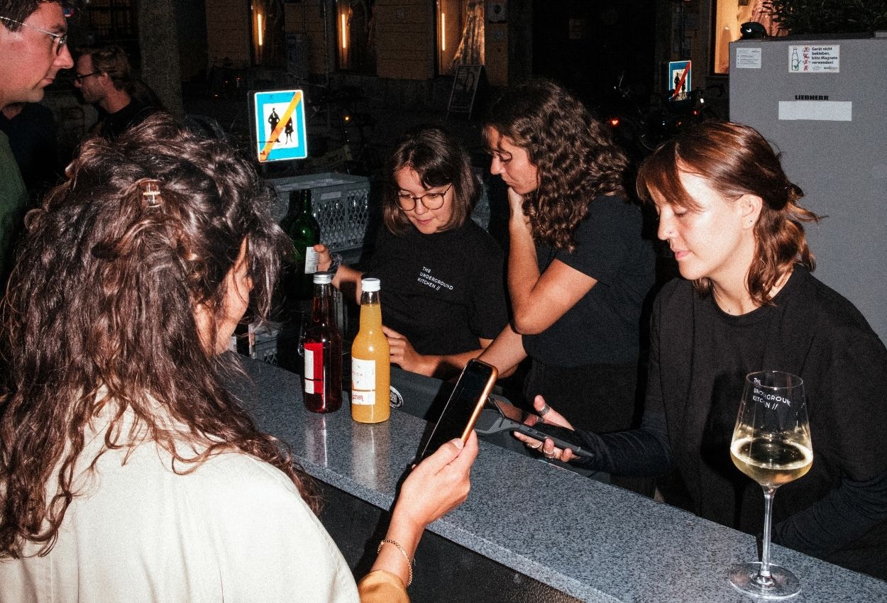 Bar Catering Graz Stadt Steirischer Herbst Freiheitsplatz Bild 3